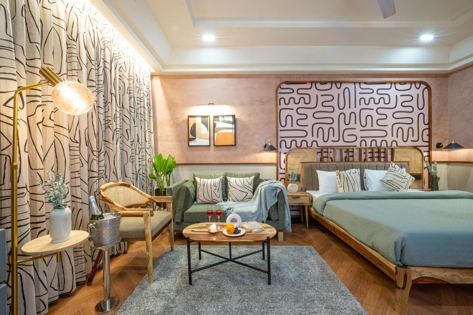 Boutique Hotel By One Tree 구르가온 외부 사진